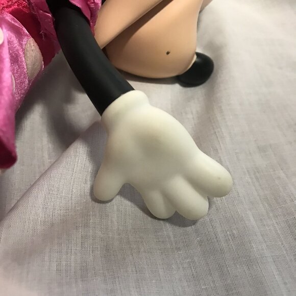 Disney Store Talking Minnie Mouse Doll In Pink Polka Dot Dress Works Cute - Picture 9 of 10